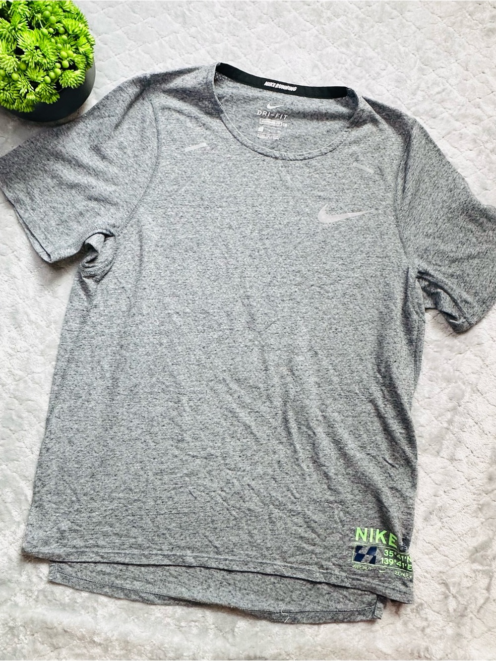 Nike Heather Gray Women's Short Sleeve Dri-FIT Tee